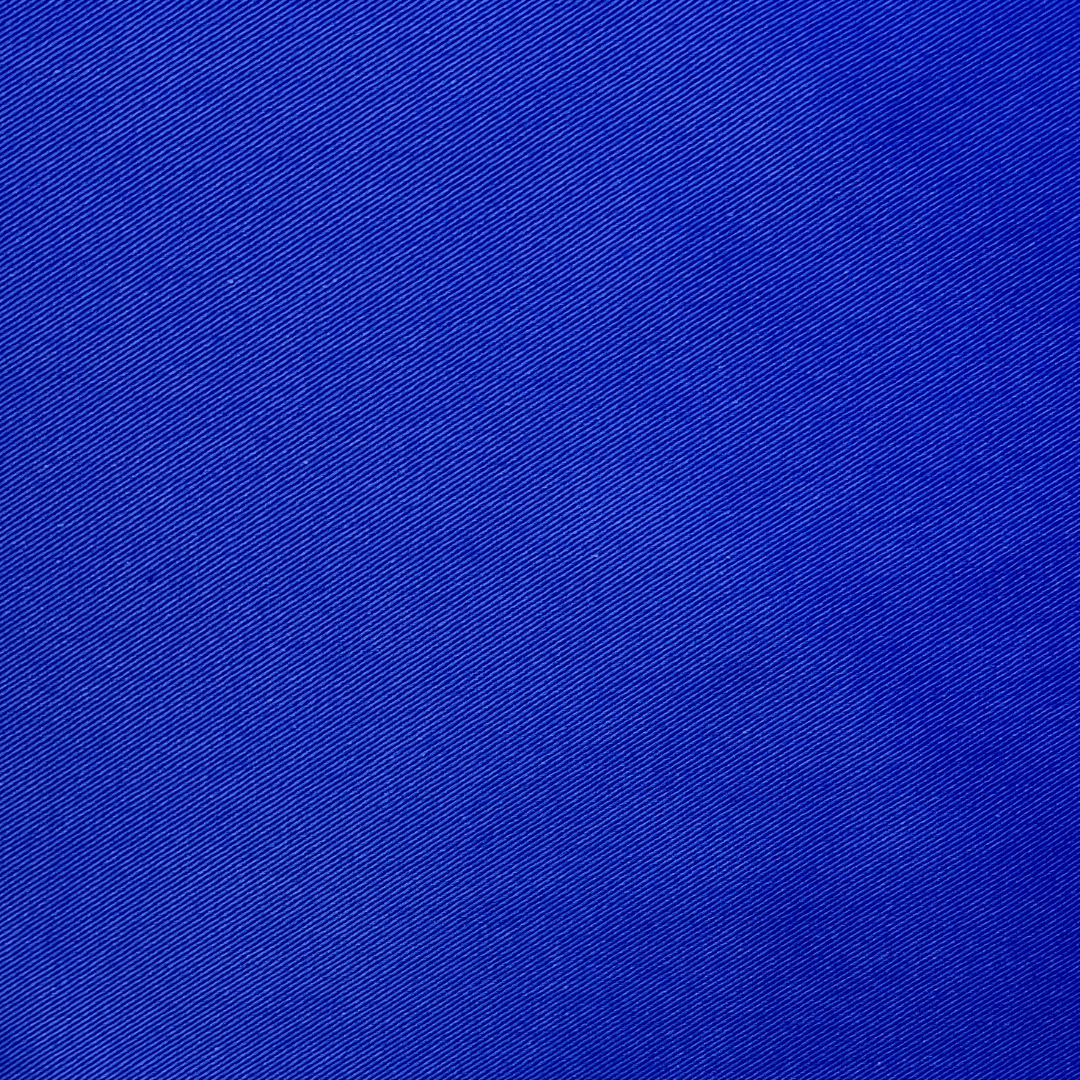 Hochwertiger Baumwolldrell in blau. Stabiles Köpergewebe aus 100% Baumwolle, 220 cm breit. Perfekt für Polsterer, Sattler und DIY-Projekte. Vielseitig einsetzbar für Matratzenbezüge, Gesichtsmasken und mehr. Bestellen Sie jetzt und verwirklichen Sie Ihre Polsterideen!