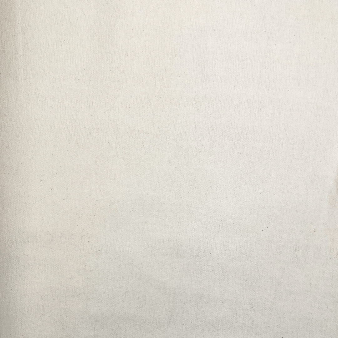 Hochwertiger Molton aus 100% Baumwolle, 150 cm breit. Perfekt als Schallschutzvorhang und Tischdecken-Unterlage in Gastronomie und Studios. Schallabsorbierend und strapazierfähig. Jetzt bestellen für eine ruhige und stilvolle Atmosphäre!